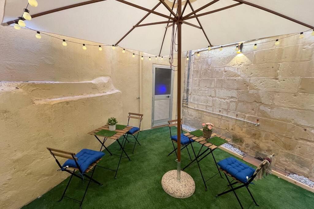 2 Bed Apt In Heart Of St Julians - 5Min From Seafront Saint Julian's Eksteriør bilde