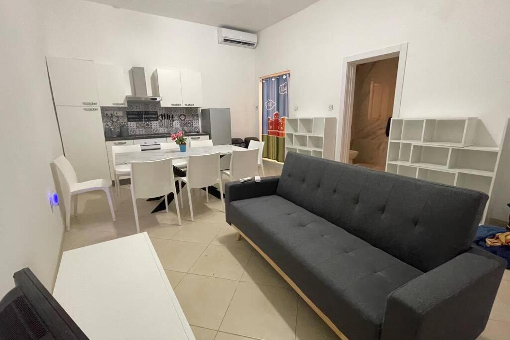 2 Bed Apt In Heart Of St Julians - 5Min From Seafront Saint Julian's Eksteriør bilde